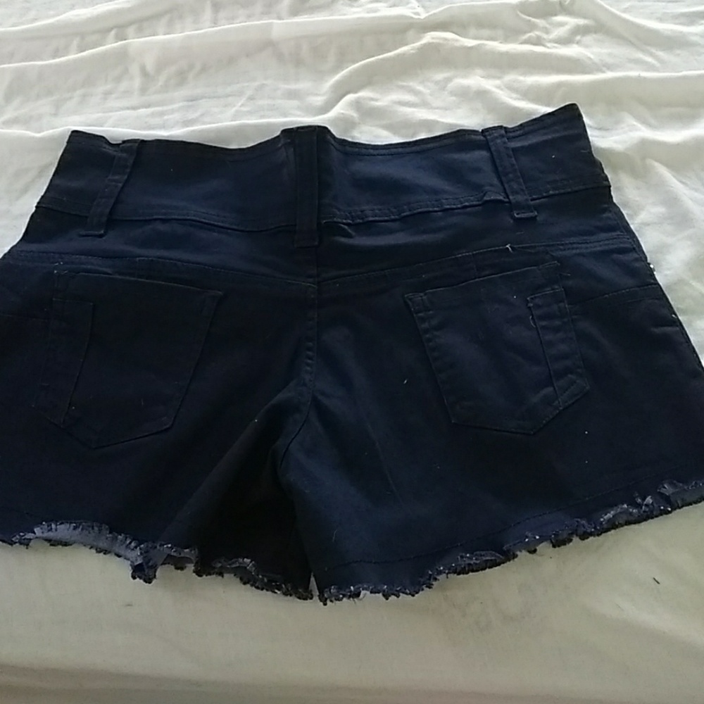 Demin short - Picture 2 of 2